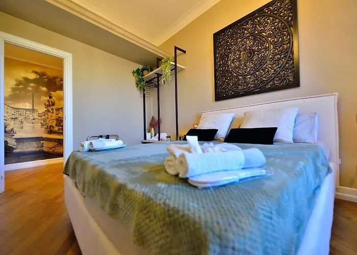 Elegant 2-bedroom Near Metro B1 Easy Access To The Colosseum Apartment