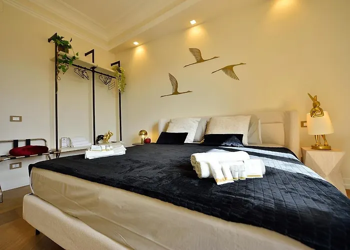 Elegant 2-bedroom Near Metro B1 Easy Access To The Colosseum * Rome