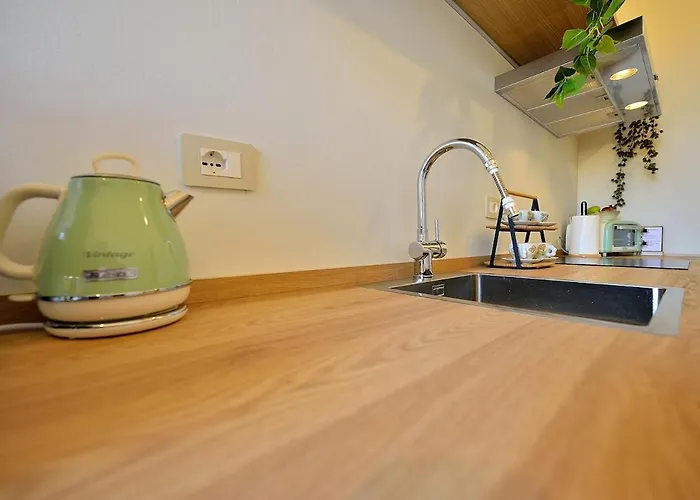 Elegant 2-bedroom Near Metro B1 Easy Access To The Colosseum Apartment Rome