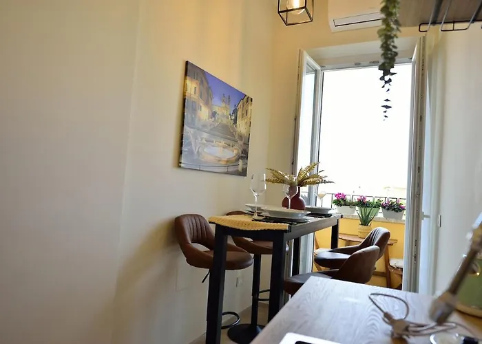 Elegant 2-bedroom Near Metro B1 Easy Access To The Colosseum Apartment