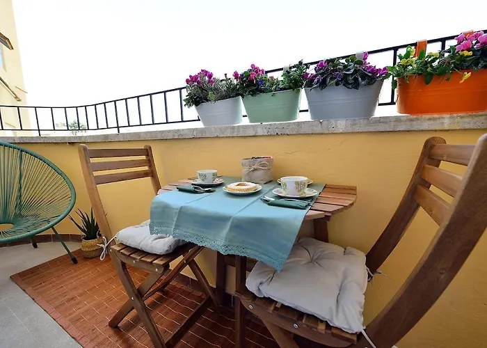 Apartment Elegant 2-bedroom Near Metro B1 Easy Access To The Colosseum Rome